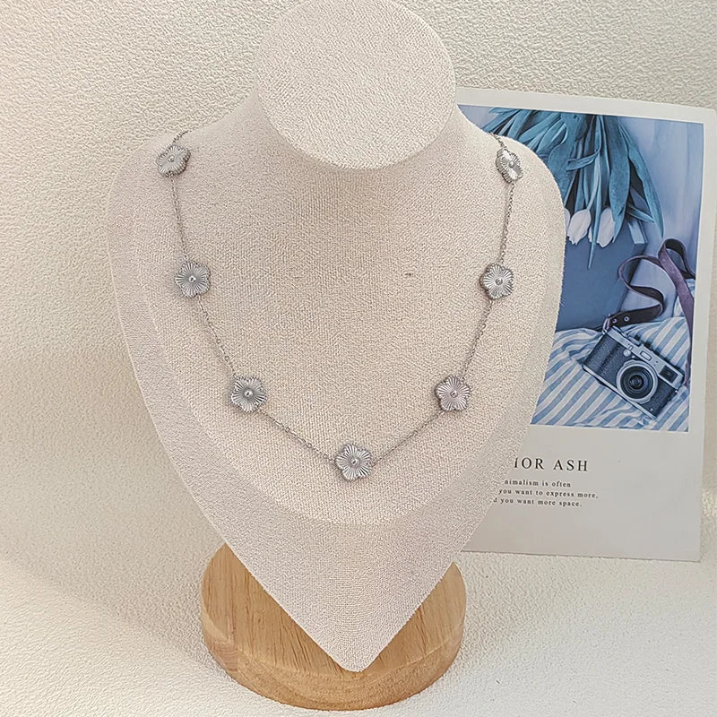 CléoLux™️ Cléo Flowers Necklaces