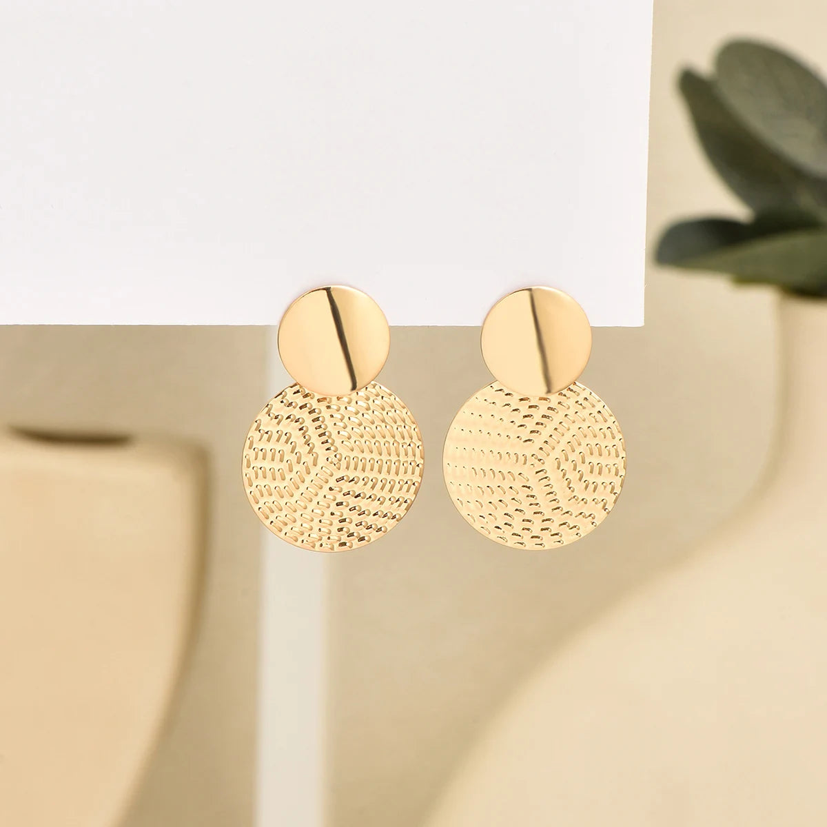 CléoLux™️ Geometric Round Earrings