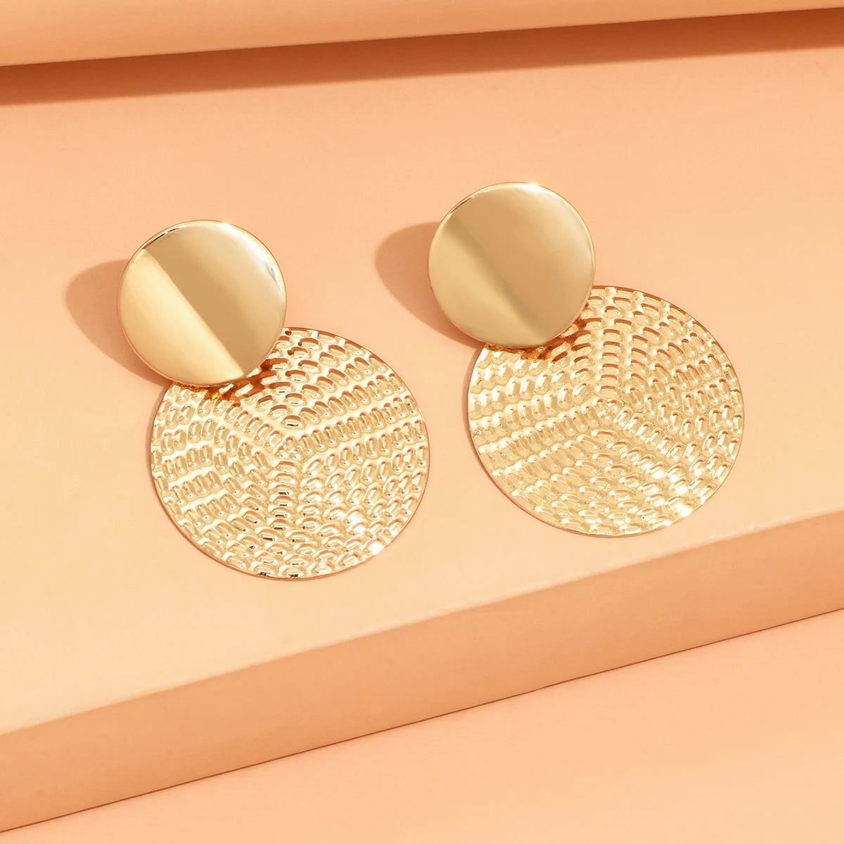 CléoLux™️ Geometric Round Earrings