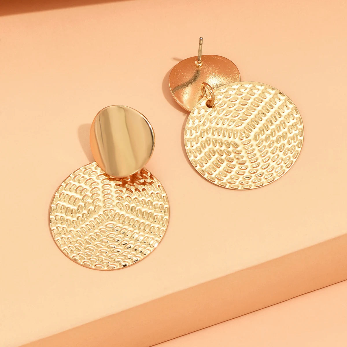 CléoLux™️ Geometric Round Earrings
